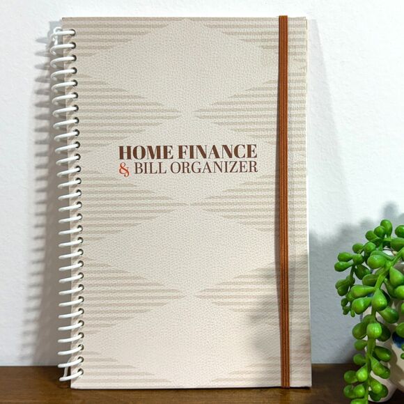Home Finance and Bill Organizer with Pockets Monthly Budget Planner Tracker - Picture 5 of 5